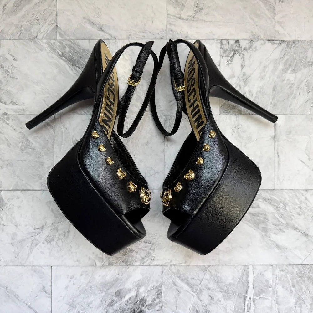 Moschino available sizes
